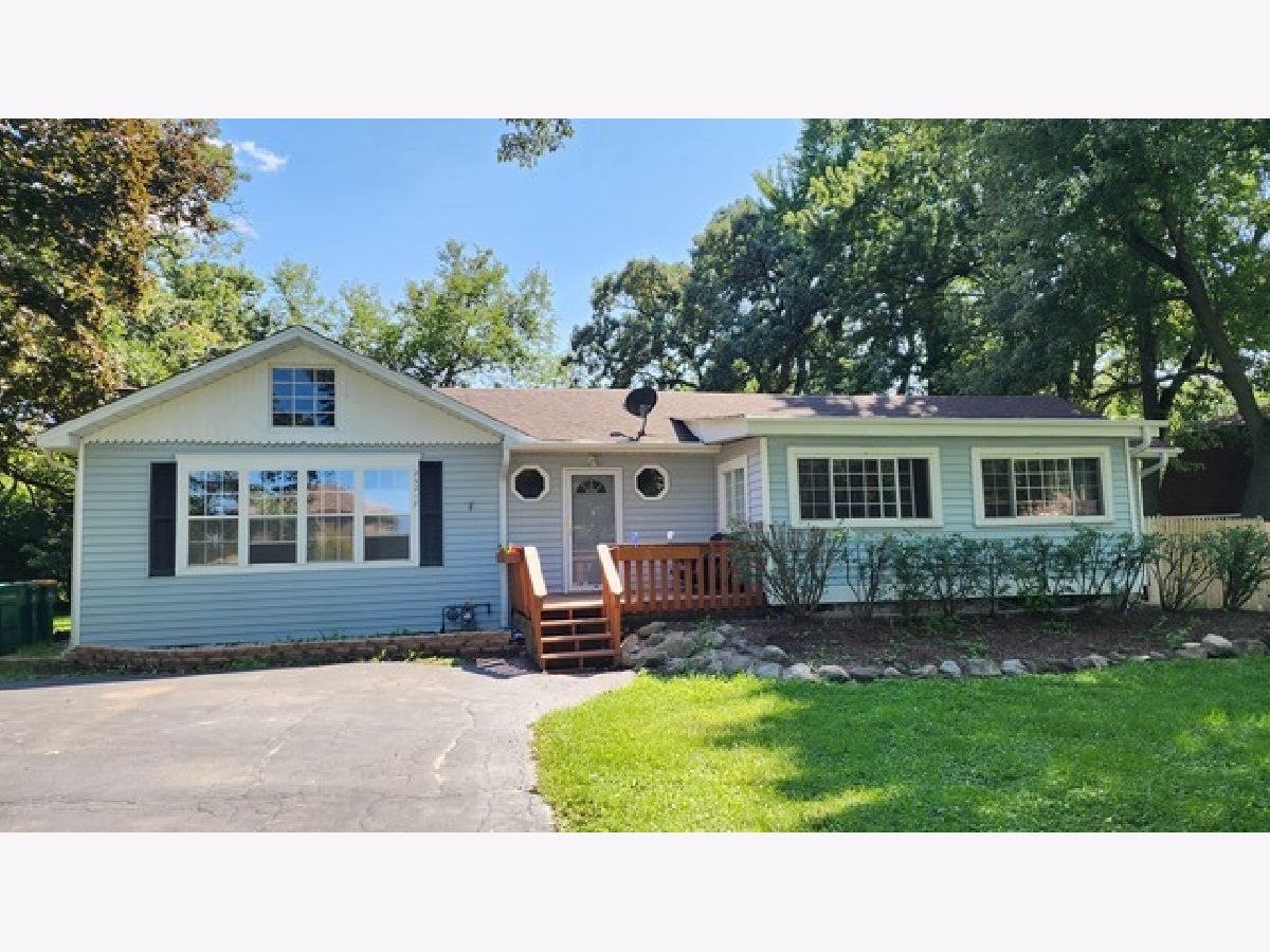  For Sale Lake Zurich Illinois, 23217 North Lakewood Lane