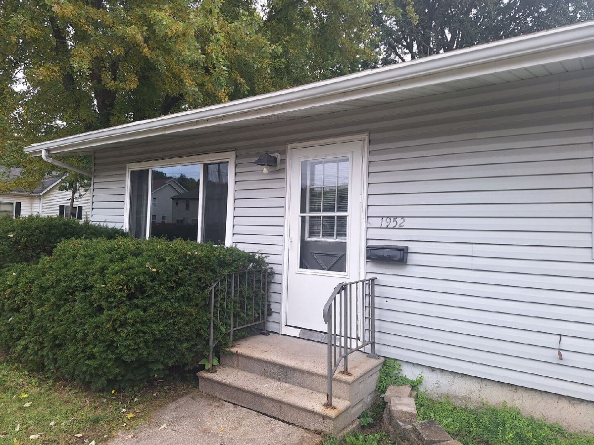  For Rent Ottawa Illinois, 1952 Columbus