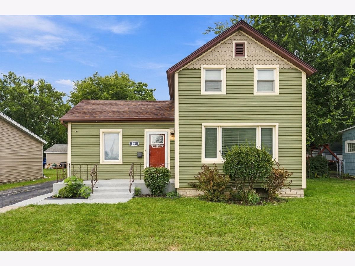  For Sale Thornton Illinois, 104 Kinzie Street