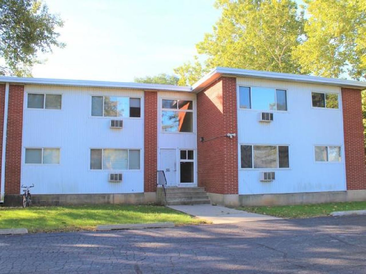  Rented Crystal Lake Illinois, 205 Marian