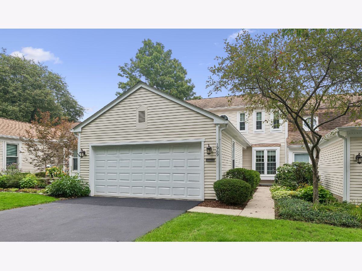  For Sale Wheaton Illinois, 1969 Wexford Circle