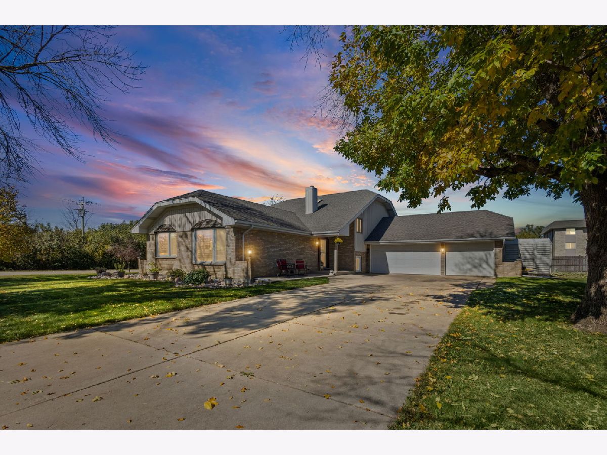  For Sale Mokena Illinois, 10746 Willow Avenue