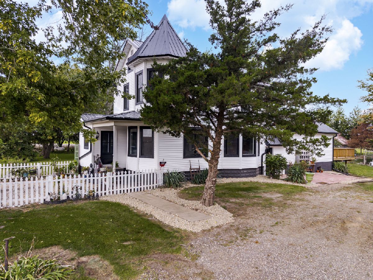 For Sale Heyworth Illinois, 17292 E 300 North Road