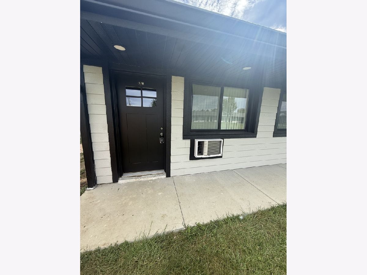  Rented Peotone Illinois, 29837 Route 50