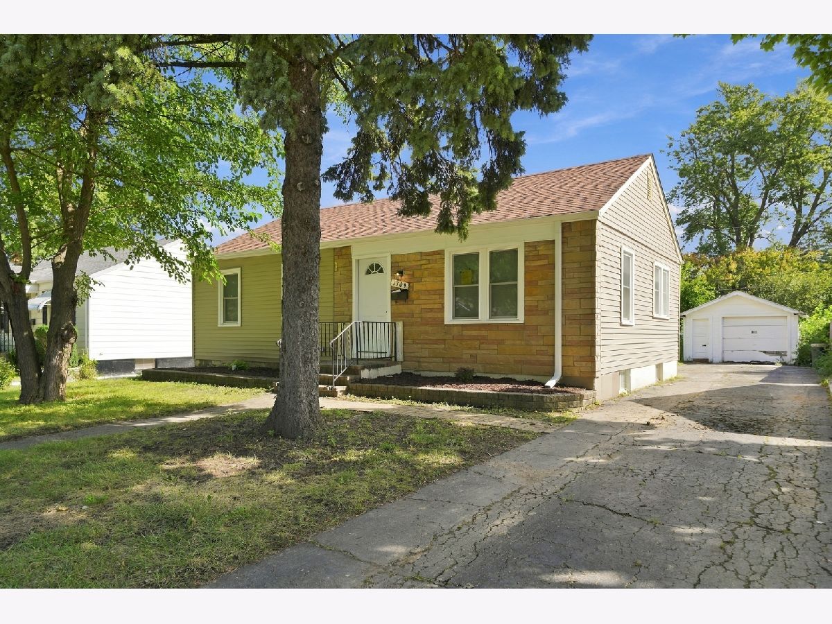  For Sale Berkeley Illinois, 1309 Howard Avenue
