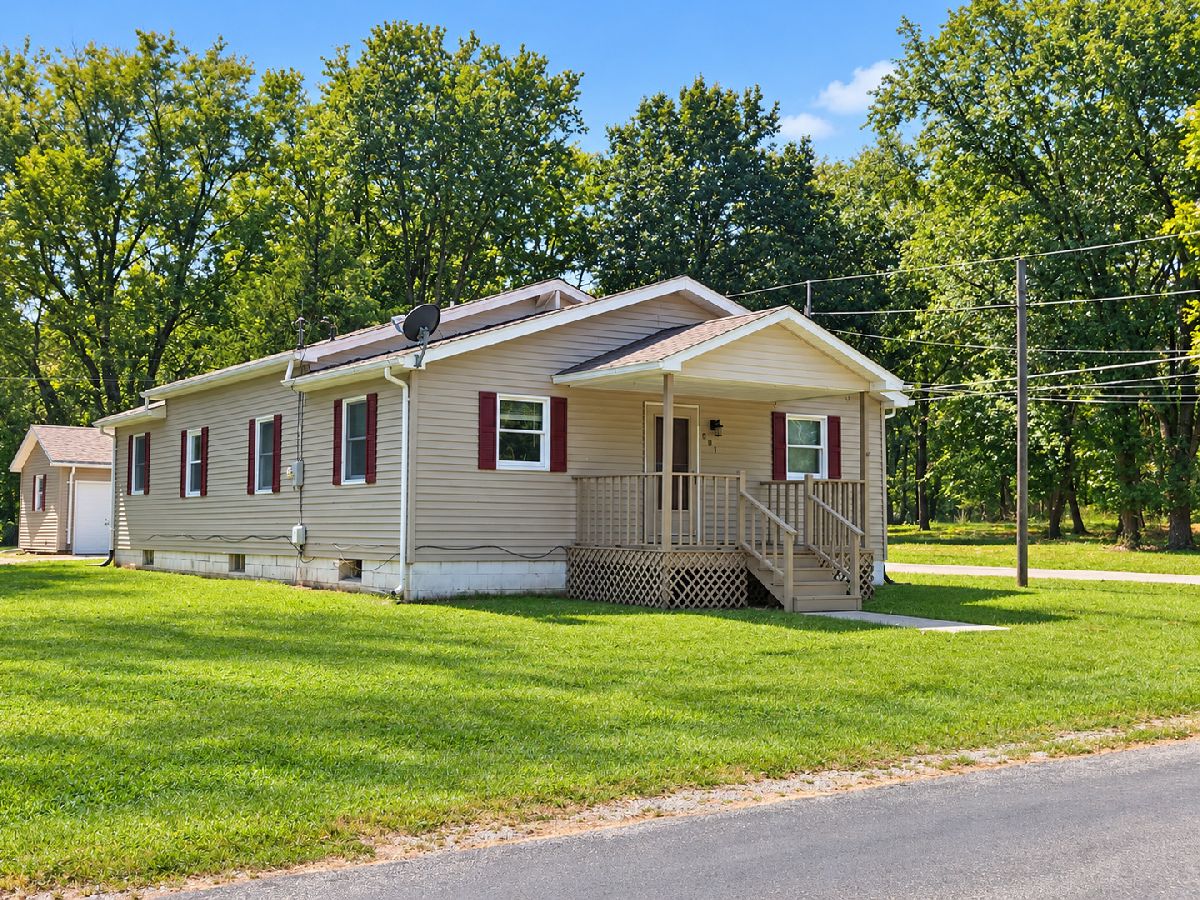  For Sale Duquoin Illinois, 901 Olive Street