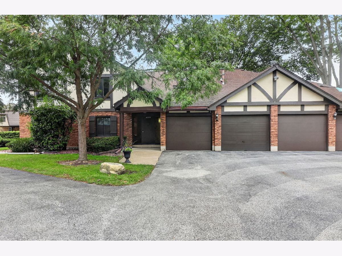 Condominiums For Sale The Timbers Palos Hills Illinois, 8255 Juniper Court