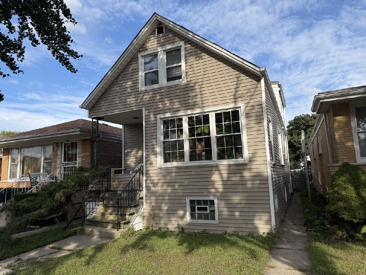  Sold Chicago Illinois, 5225 Mozart