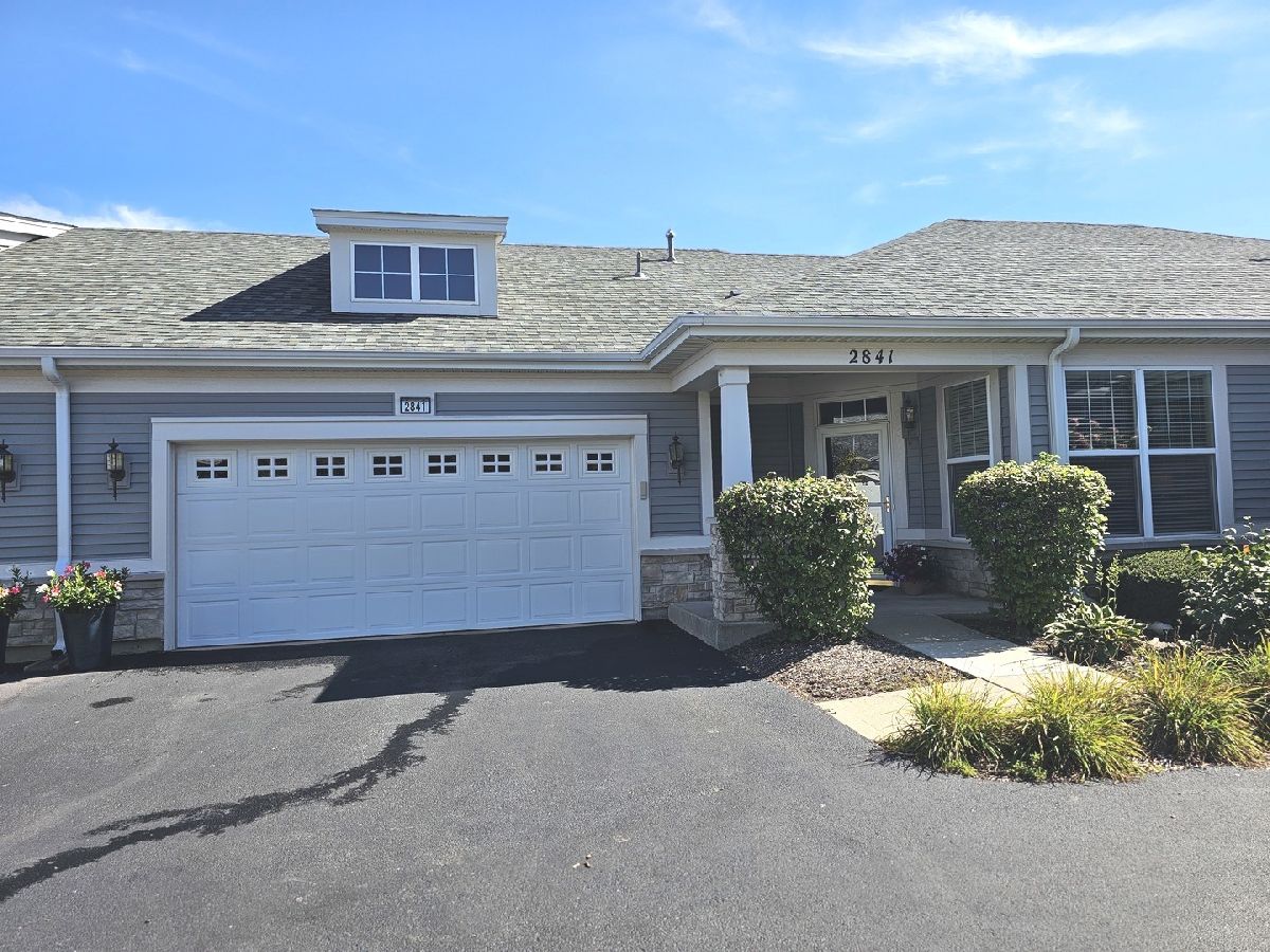 Townhomes & Condos & Homes For Sale Carillon Club Naperville Illinois, 2841 Normandy Circle