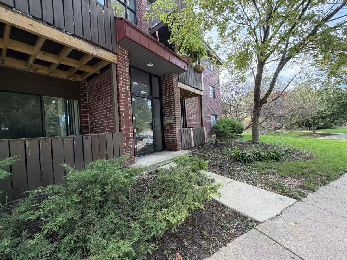  For Rent St Charles Illinois, 1320 Brook