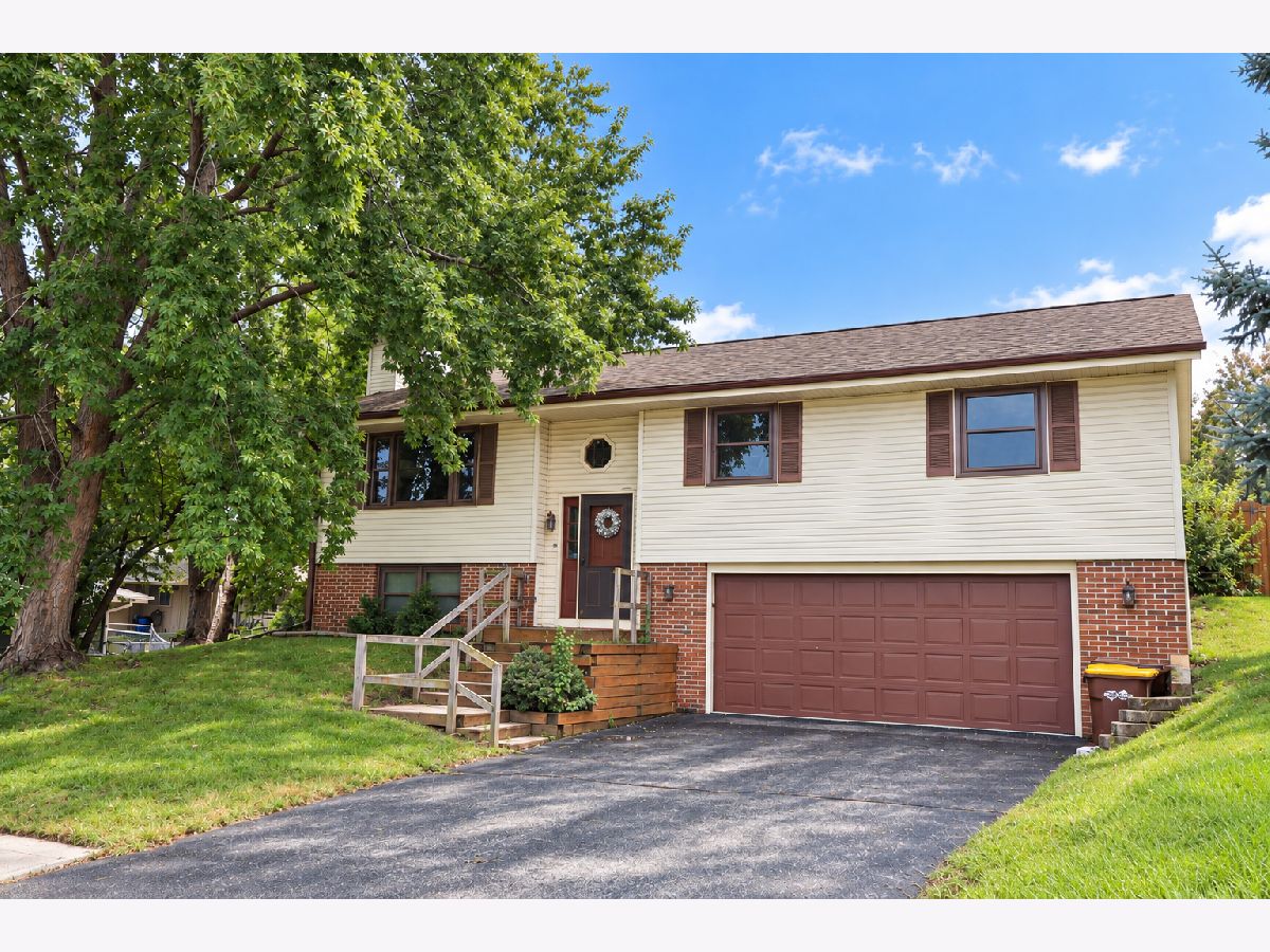  For Sale Rockford Illinois, 3819 Harwood Lane