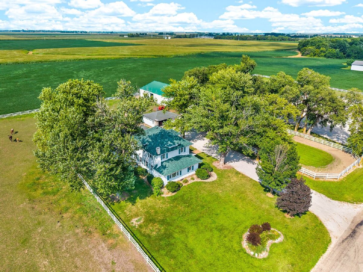  For Sale Clinton Illinois, 9101 Old Silo Road