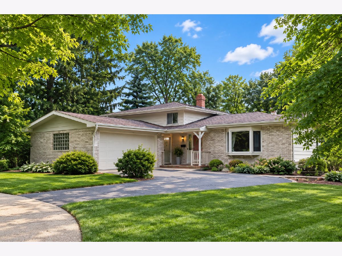  For Sale Libertyville Illinois, 921 Bartlett Terrace