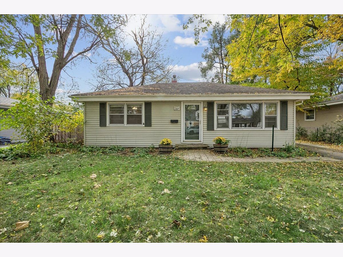 Homes For Sale Highland Estates Grayslake Illinois, 247 Highland Road