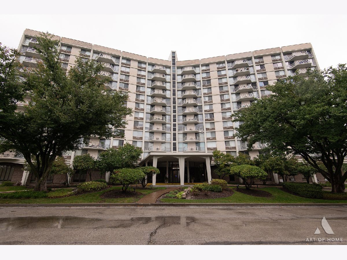  For Sale Oak Brook Illinois, 20 Tower Road