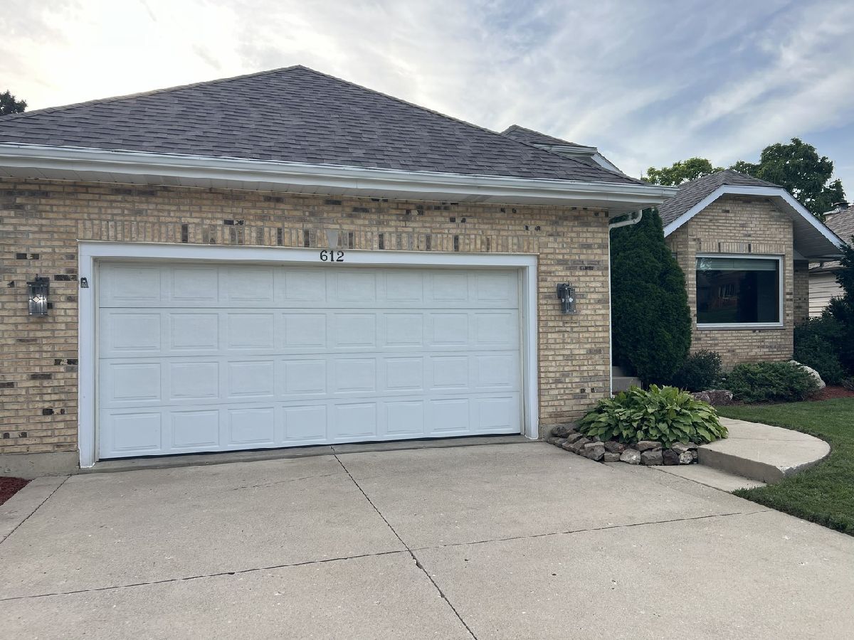  For Sale Antioch Illinois, 612 Edelweiss Drive