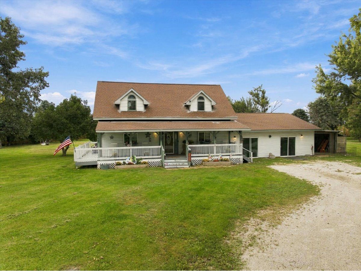  For Sale El Paso Illinois, 2898 County Road 1400