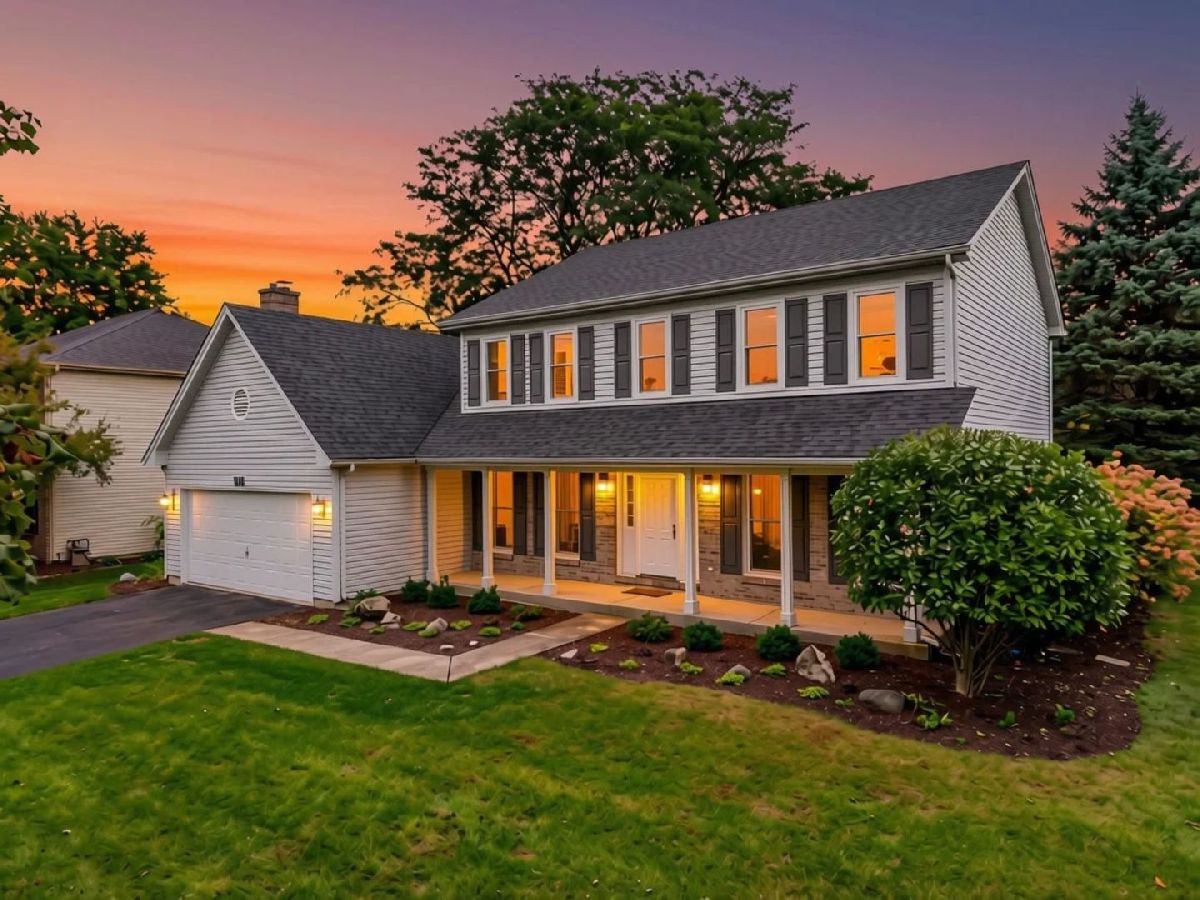 Homes & Condos & Townhomes For Sale Westglen Naperville Illinois, 516 Bovidae Circle