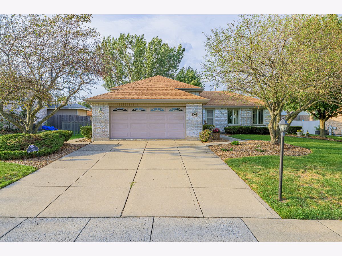 Homes For Sale Lakeview Terrace Frankfort Illinois, 7502 Lakeside Drive