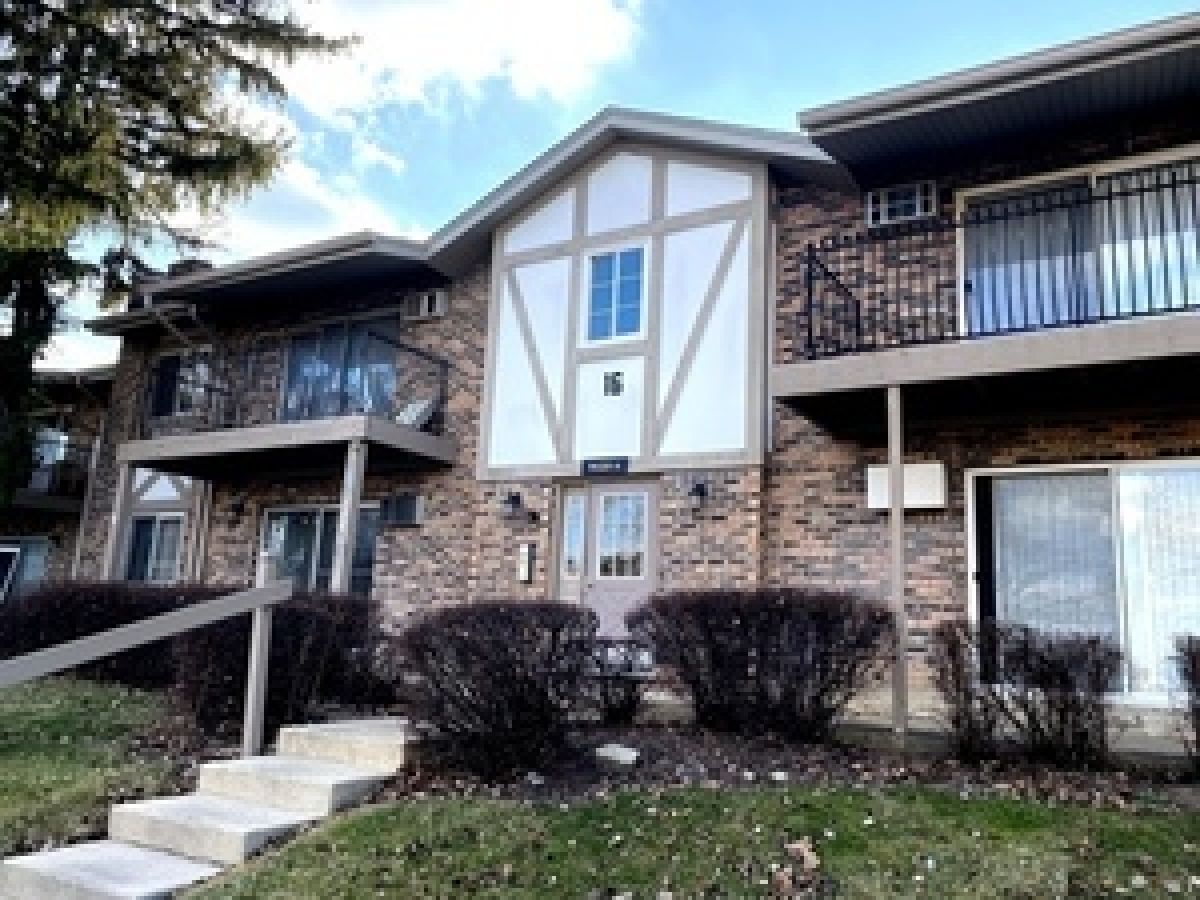  Sold Willowbrook Illinois, 16w525 Lake