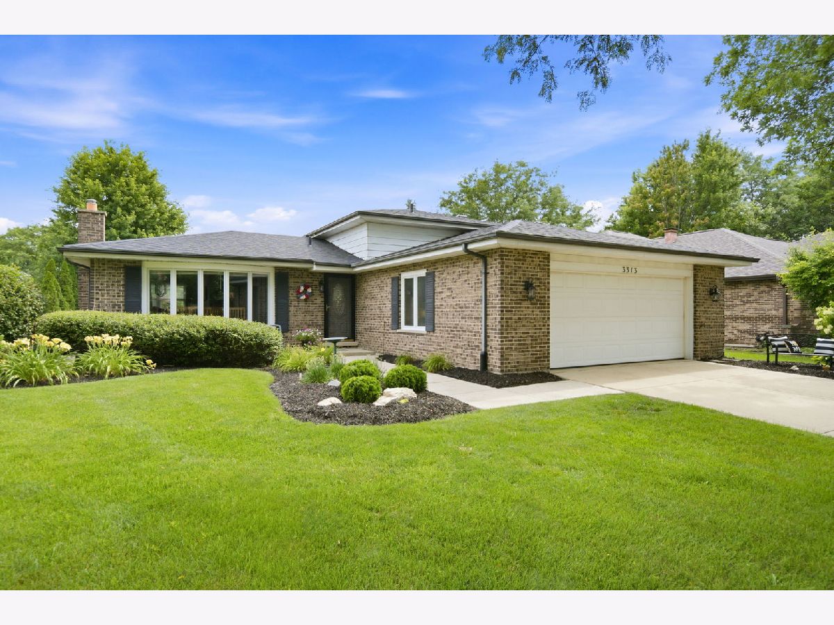 Homes For Sale Farmingdale Village Darien Illinois, 3313 Pitcher Drive