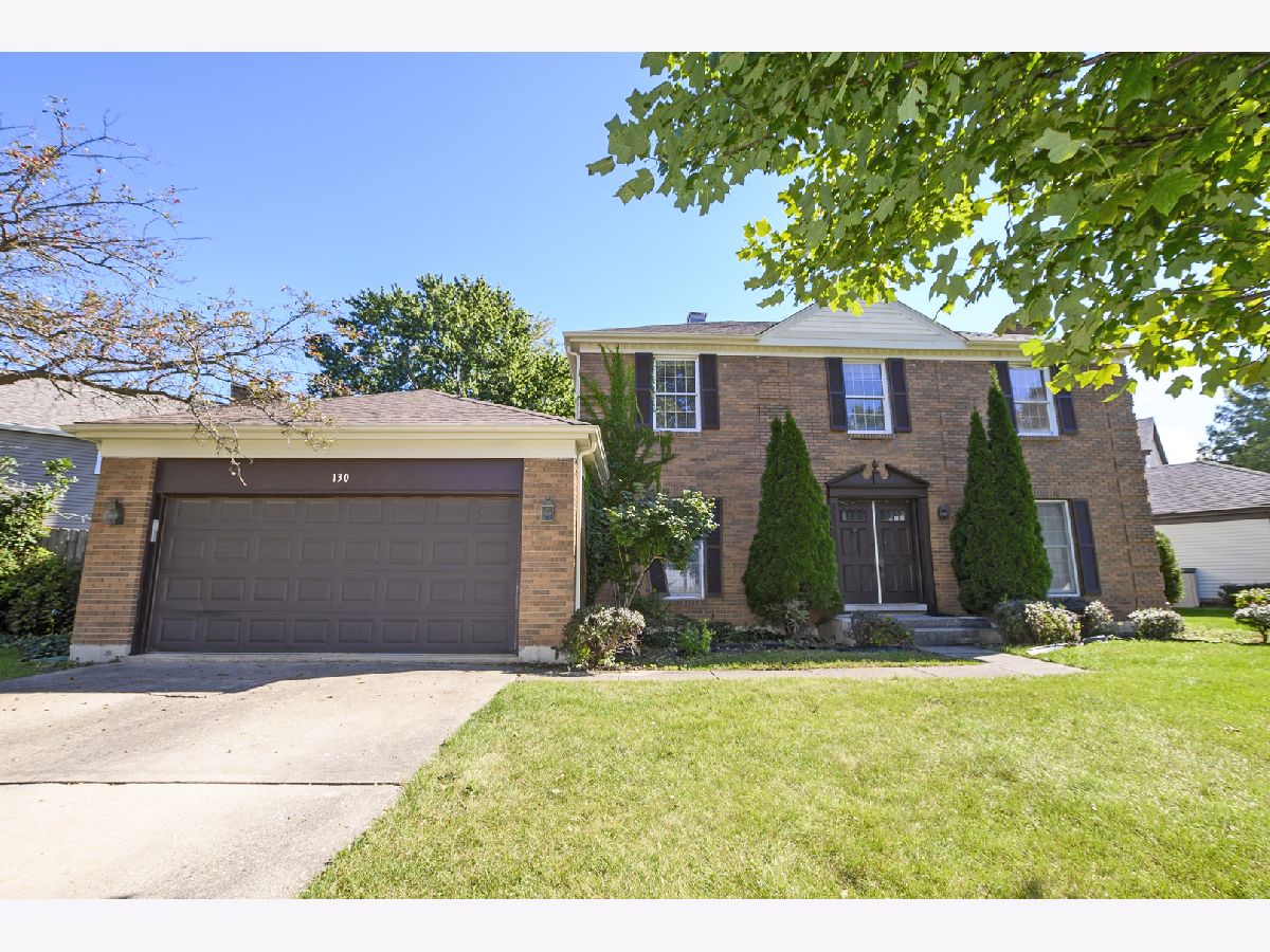 Homes For Sale Amberwood Aurora Illinois, 130 Westhampton Court