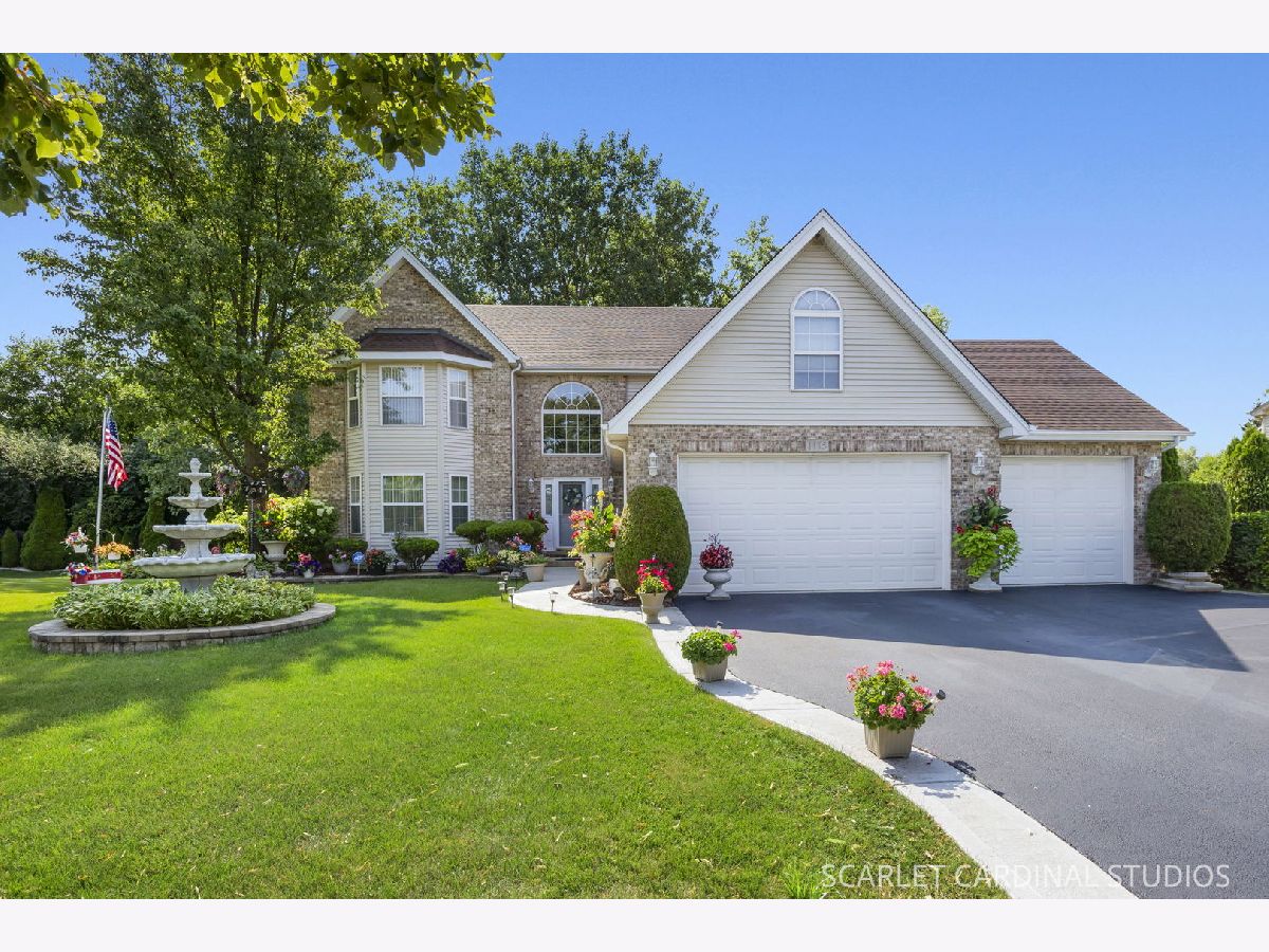 Townhomes & Condos & Homes For Sale Willow Creek West Chicago Illinois, 1115 Marcella Lane