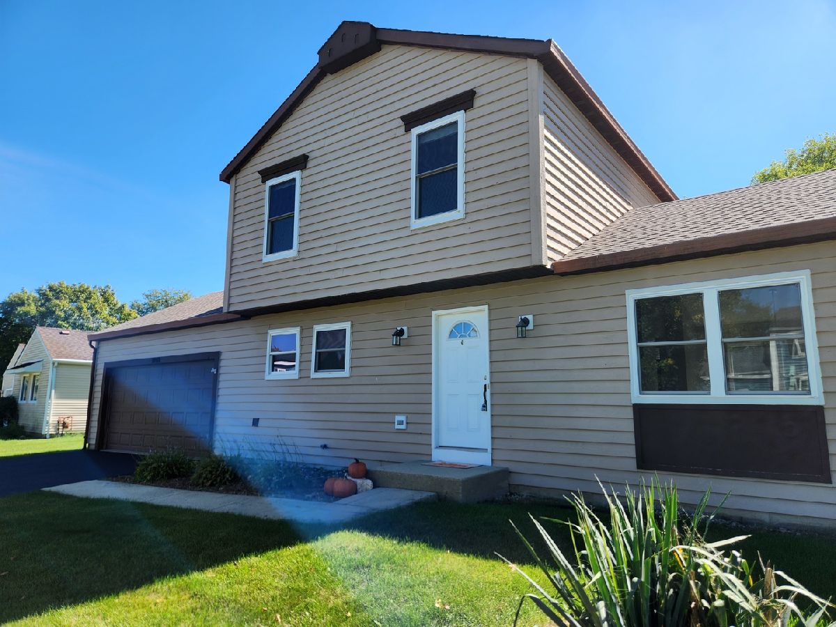 Homes & Condos & Townhomes For Sale University Heights Naperville Illinois, 1440 Carleton Avenue