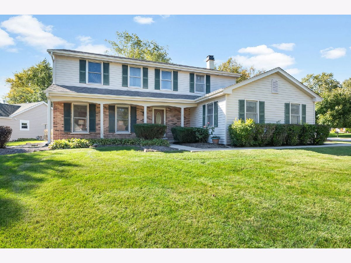 Homes For Sale Tullamore Mundelein Illinois, 1717 Victoria Road
