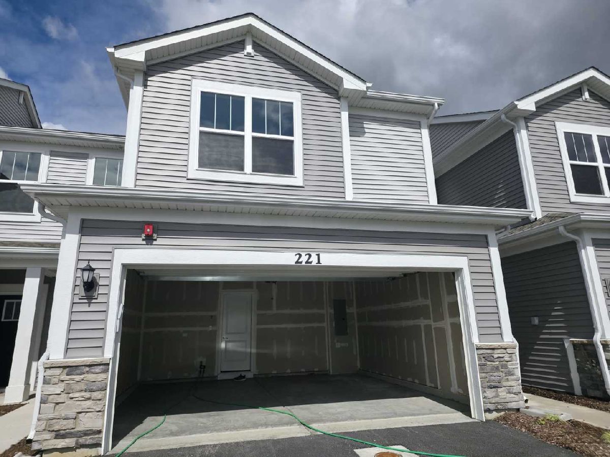  For Rent Oswego Illinois, 221 Cooney