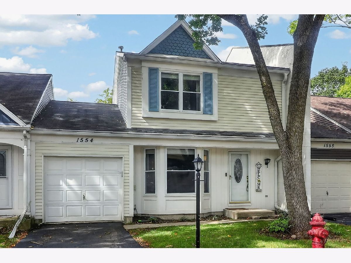 Townhomes For Sale Cherrybrook Village Palatine Illinois, 1554 Dartmoor Avenue
