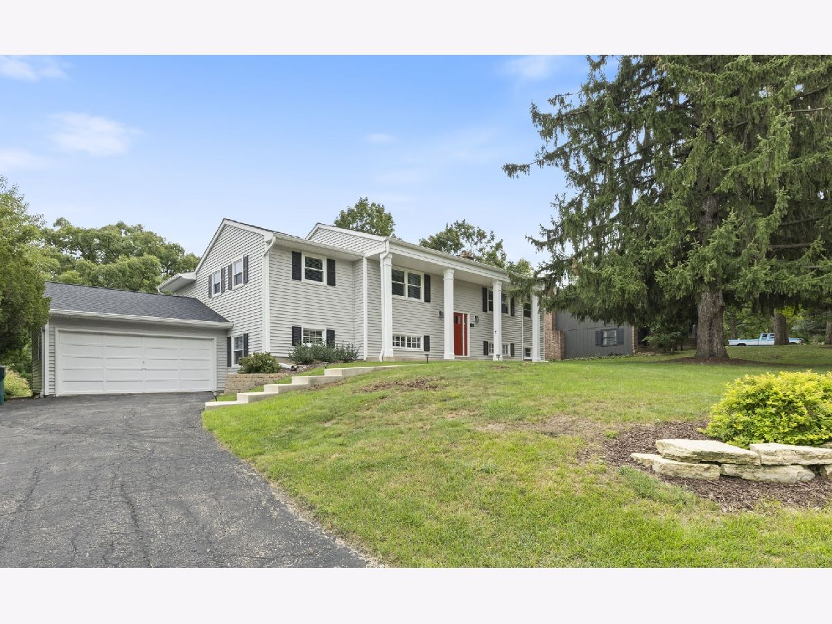  Sold Batavia Illinois, 716 Woodland Hills