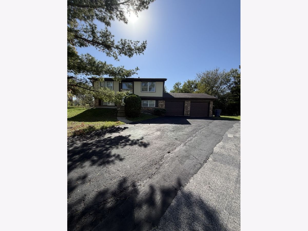  For Sale Matteson Illinois, 5619 Allemong Drive
