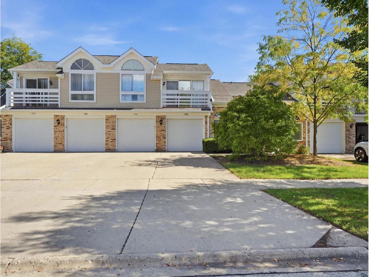 Townhomes & Condos For Sale Spoerlein Farms Buffalo Grove Illinois, 1243 Ranch View Court