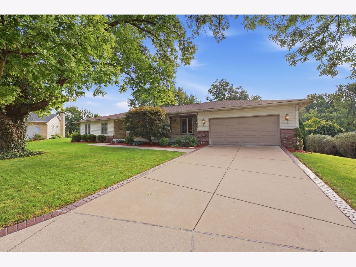 Homes For Sale Terrace Park Bettendorf Iowa, 4417 Squire Court