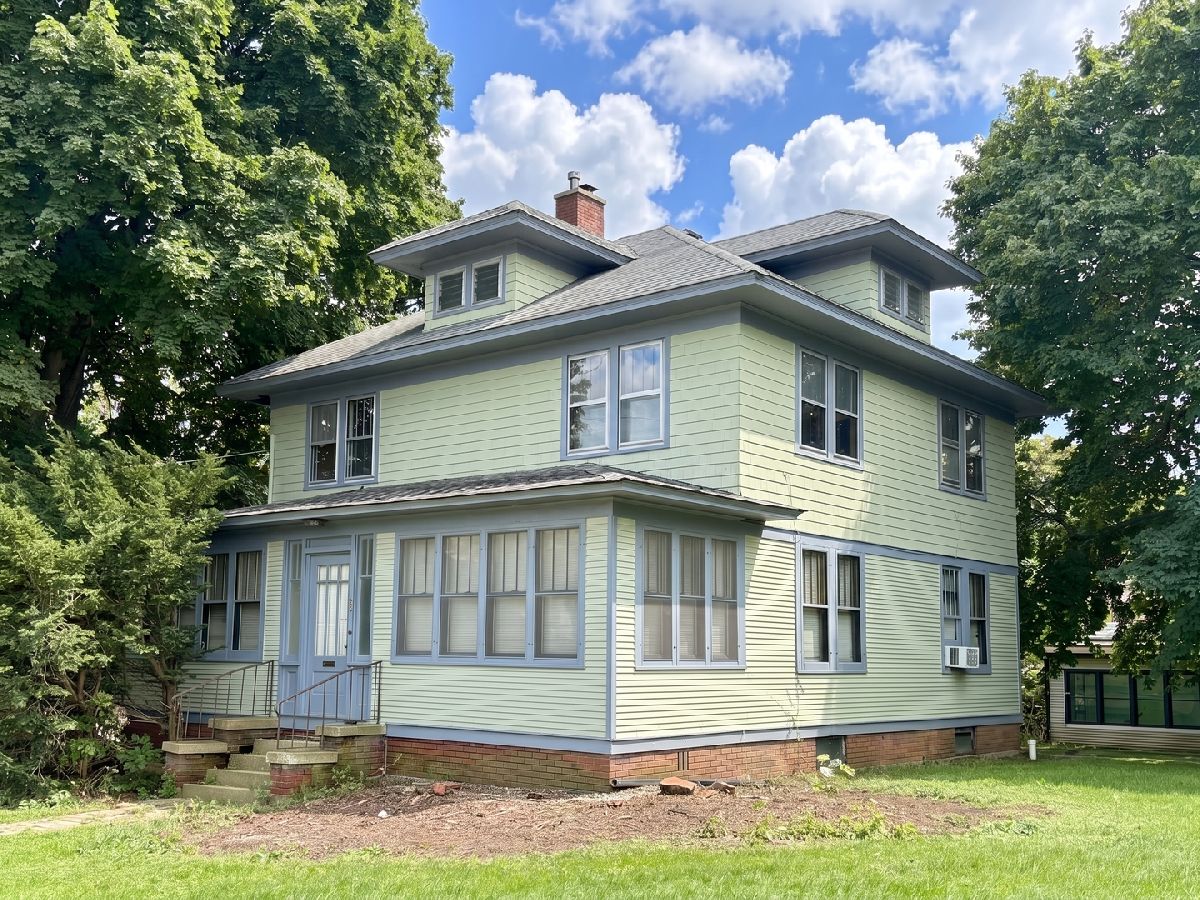  For Rent Woodstock Illinois, 204 South