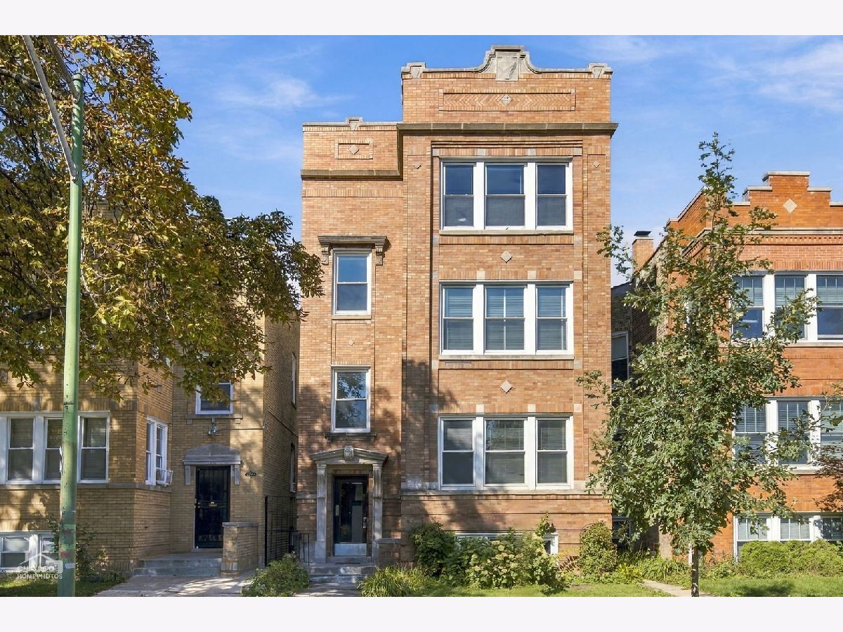  For Sale Chicago Illinois, 3046 Davlin Court