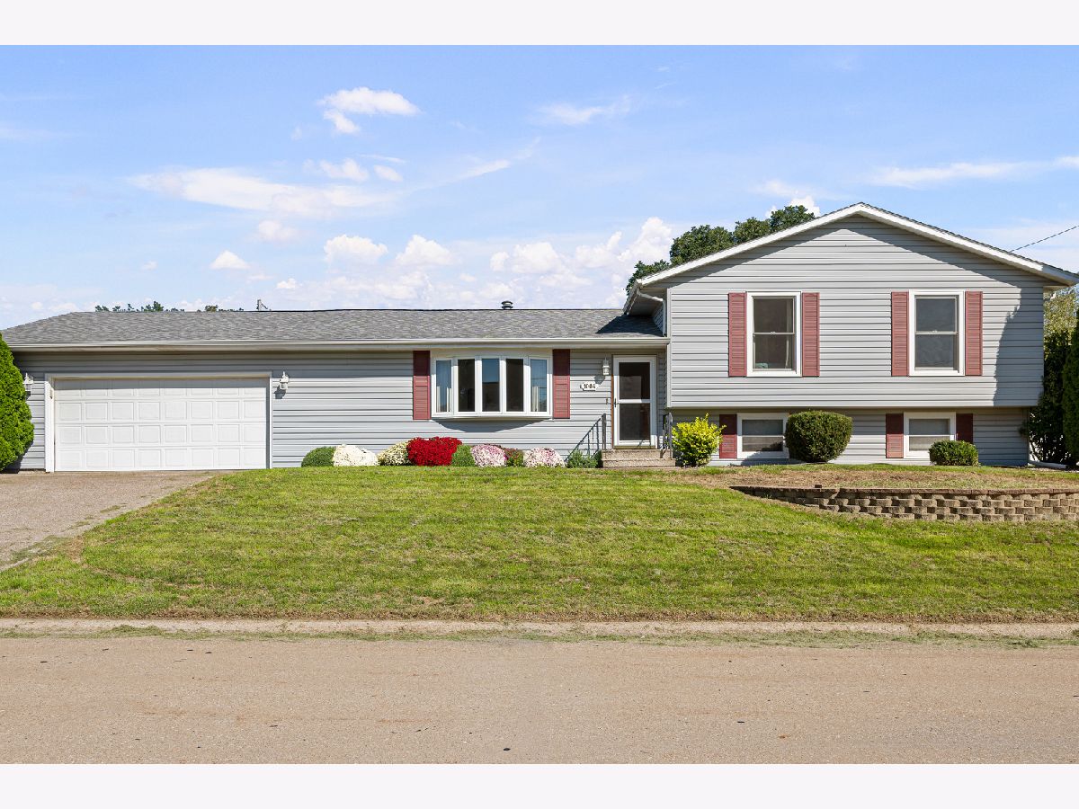  For Sale Hampton Illinois, 1004 6th Street