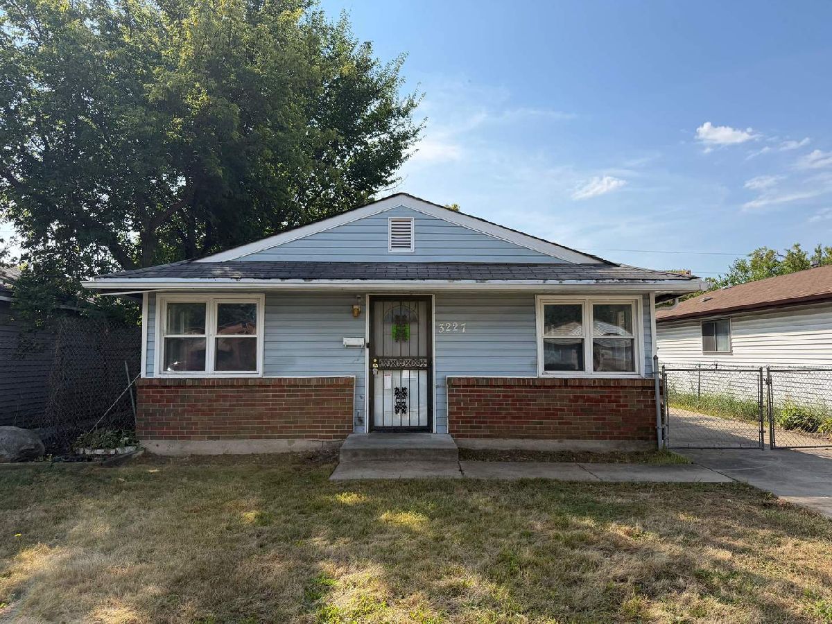  For Sale Robbins Illinois, 3227 Nelson Avenue