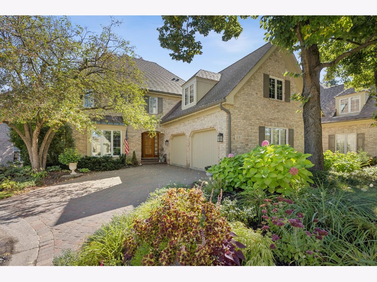 Townhomes For Sale Tartan Lakes Westmont Illinois, 24 Tartan Lakes Court