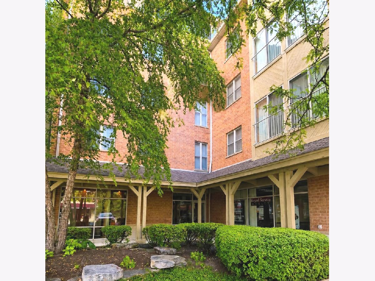 Condominiums For Sale Gateway Commons Roselle Illinois, 100 Bokelman Street