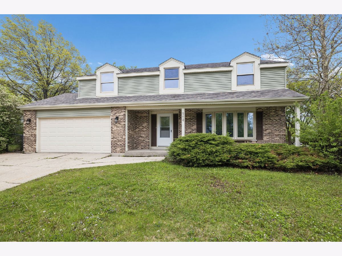 Homes For Sale Indian Hill Naperville Illinois, 904 Iroquois Avenue