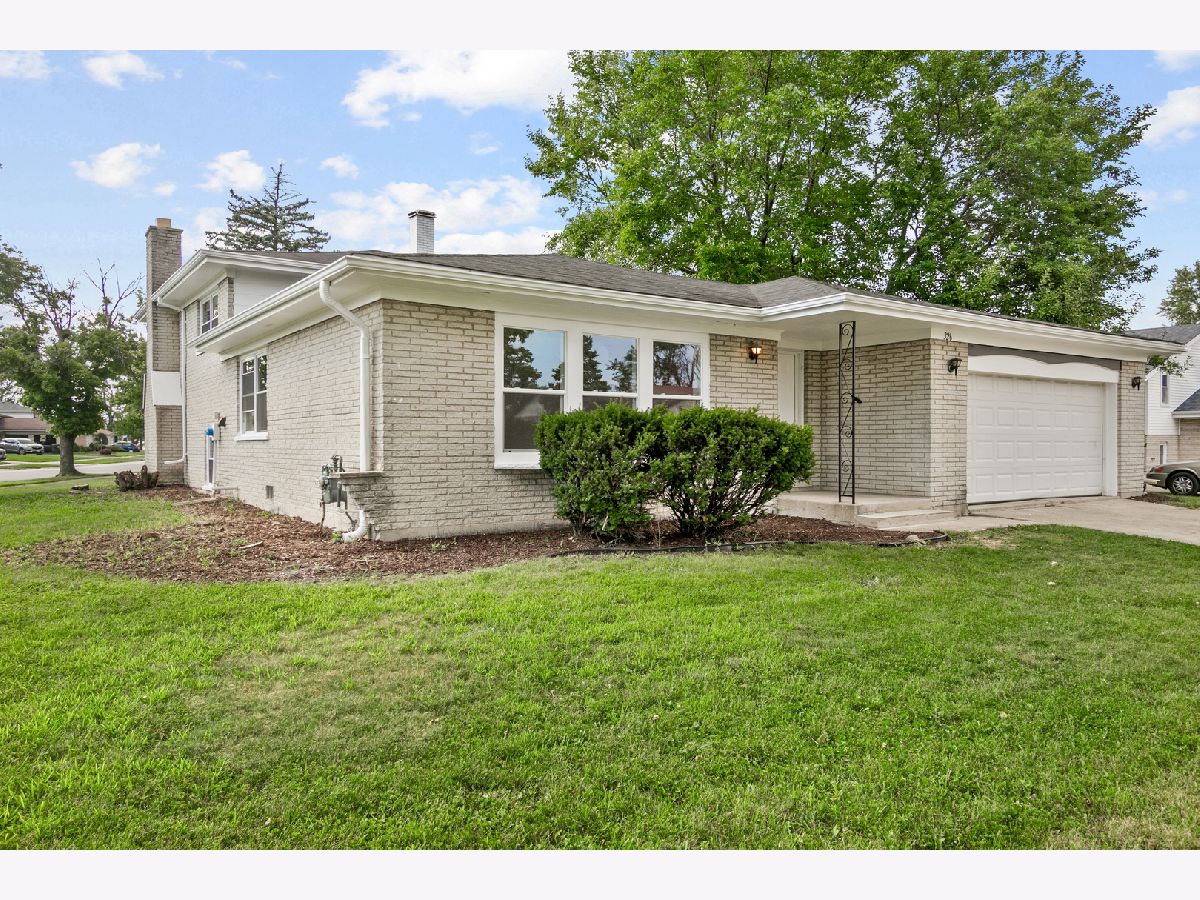  For Sale Glenwood Illinois, 326 Minerva Avenue