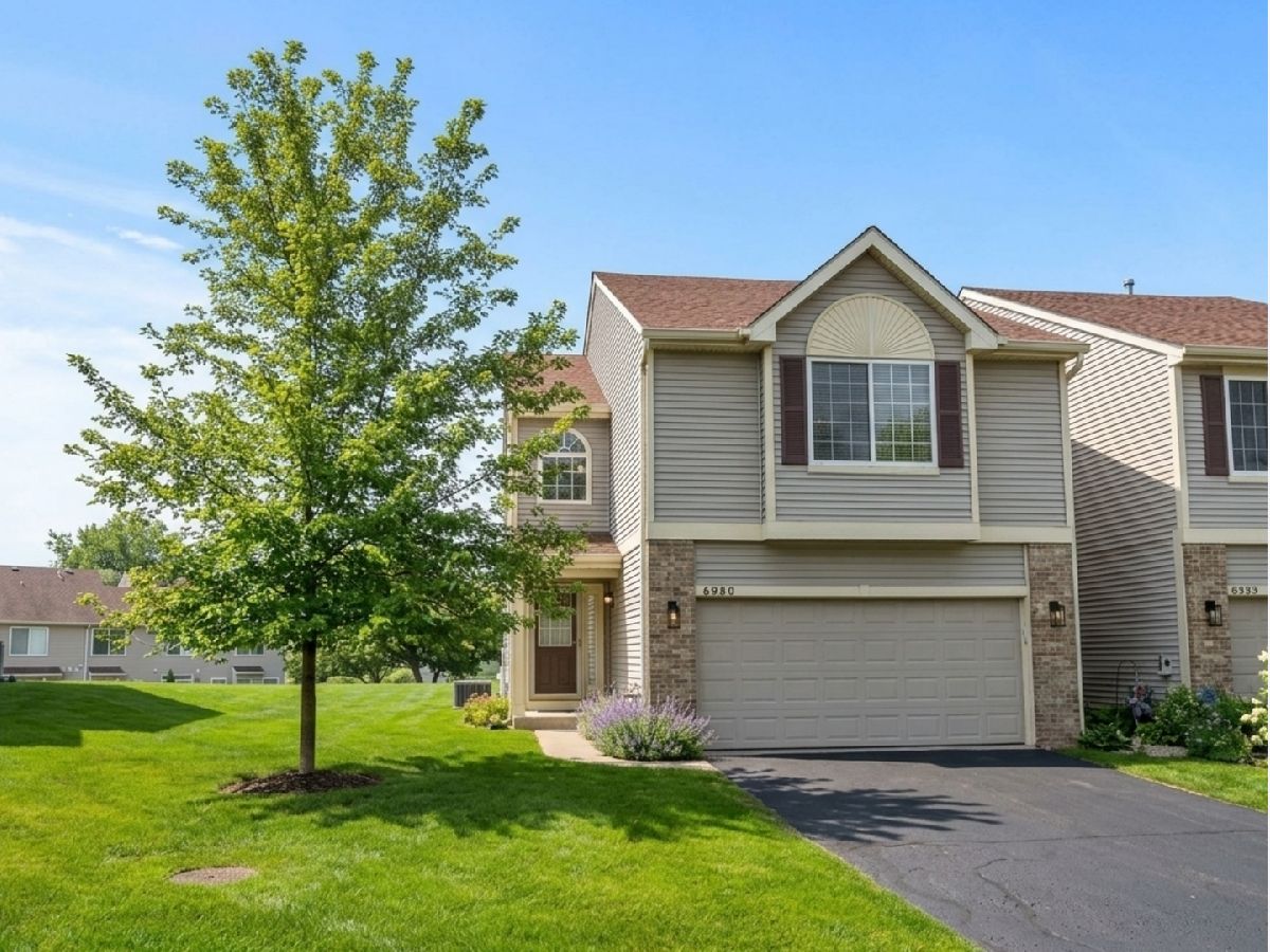 Townhomes & Condos For Sale Brightwater Fox Lake Illinois, 6980 Brightwater Drive