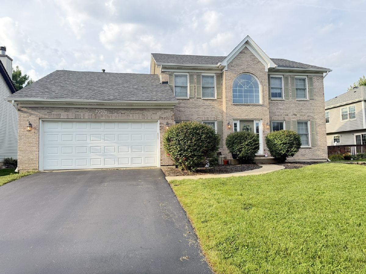 Homes For Rent Clow Creek Naperville Illinois, 2207 Haider