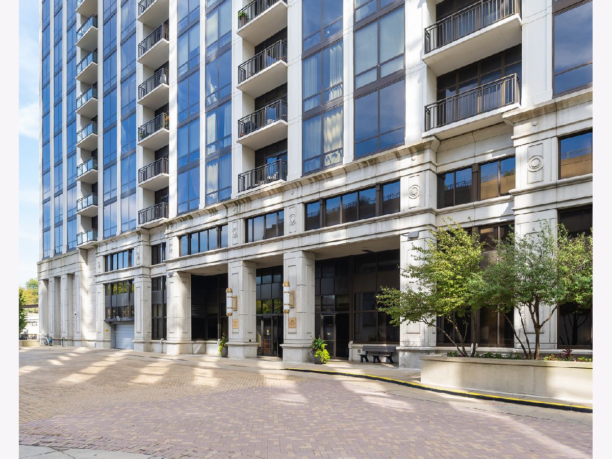 Condominiums For Sale Museum Park Tower Iii Chicago Illinois, 233 13th Street