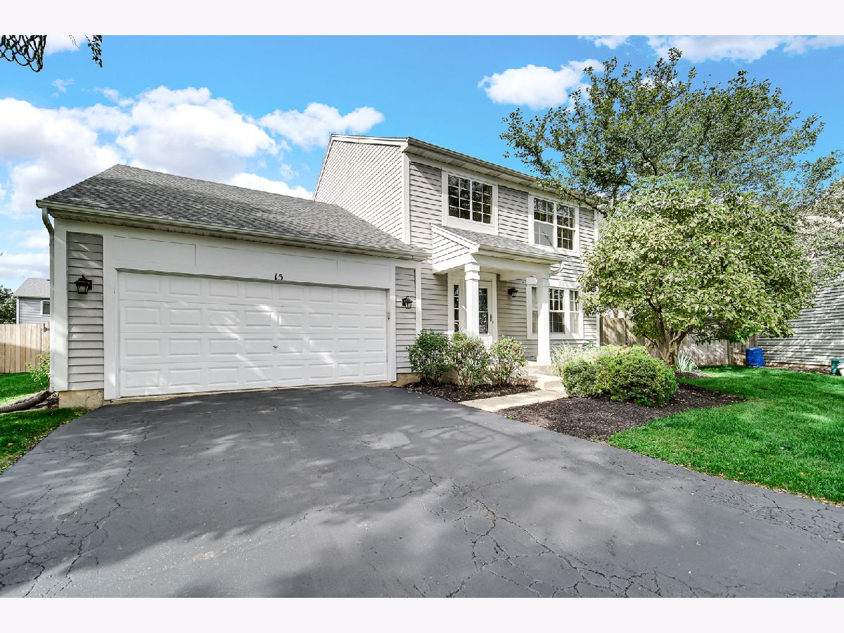 Homes For Sale River Ridge South Elgin Illinois, 15 Berkshire Court