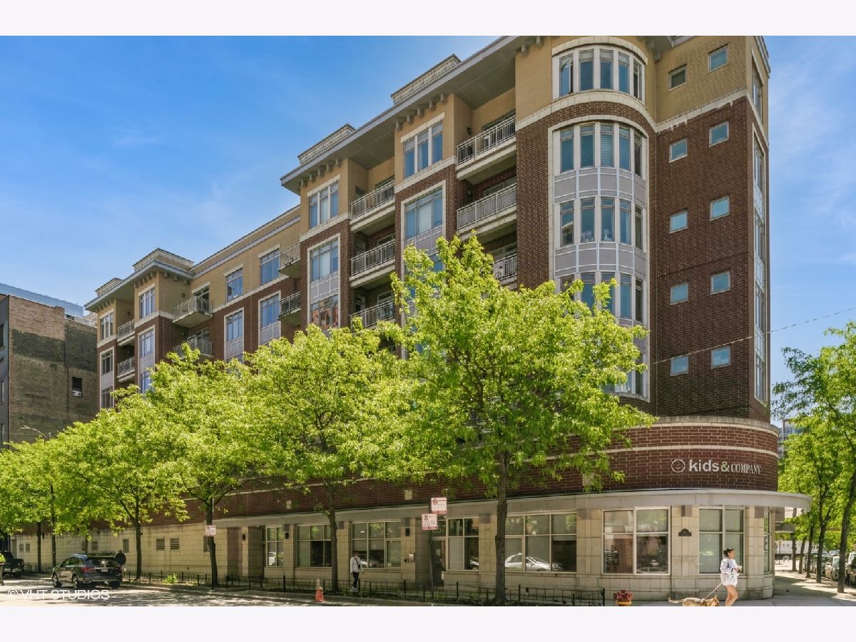  Rented Chicago Illinois, 657 Fulton