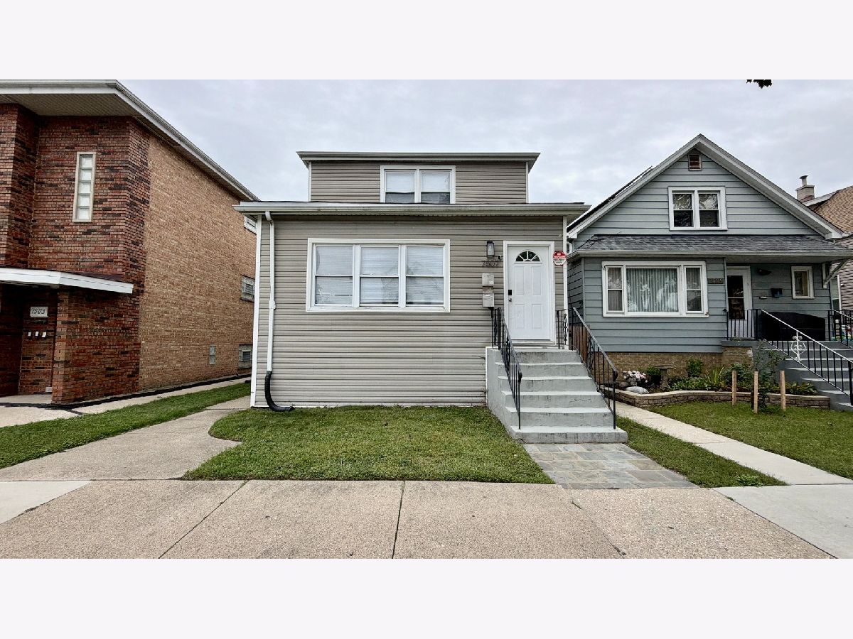  For Sale Summit Illinois, 7507 58th Street