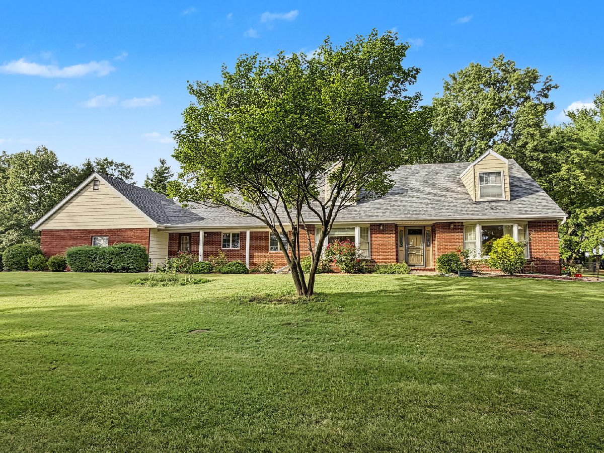  For Sale Watseka Illinois, 2016 2100 North Road